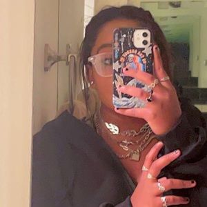 Meet your Posher, Bailey